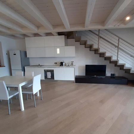 Bmp Apartment Deluxe 1 Jacuzzi Riscaldata Privata Vista Lago Di Garda Brenzone sul Garda Luaran gambar