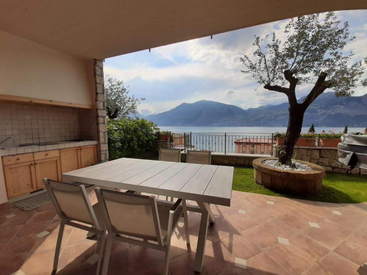 Bmp Apartment Deluxe 1 Jacuzzi Riscaldata Privata Vista Lago Di Garda Brenzone sul Garda Luaran gambar