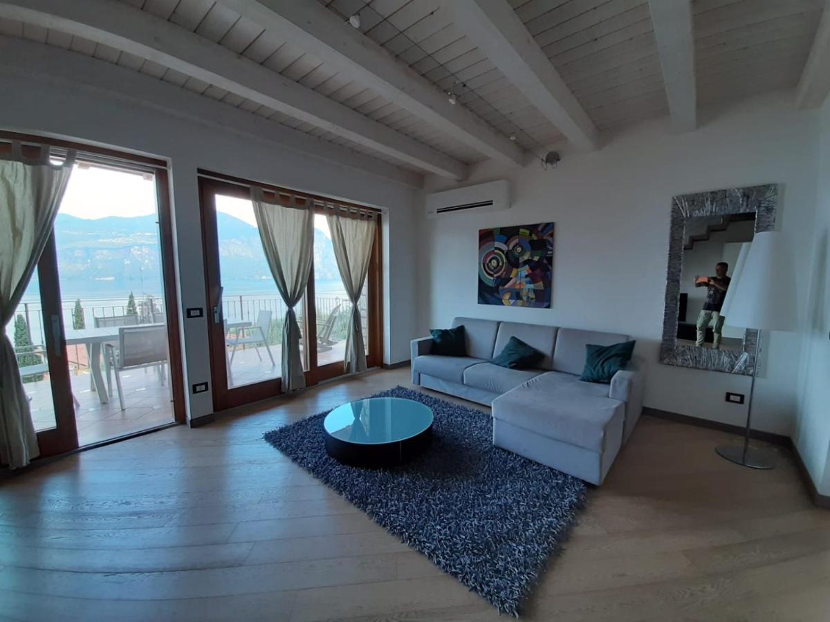 Bmp Apartment Deluxe 1 Jacuzzi Riscaldata Privata Vista Lago Di Garda Brenzone sul Garda Luaran gambar