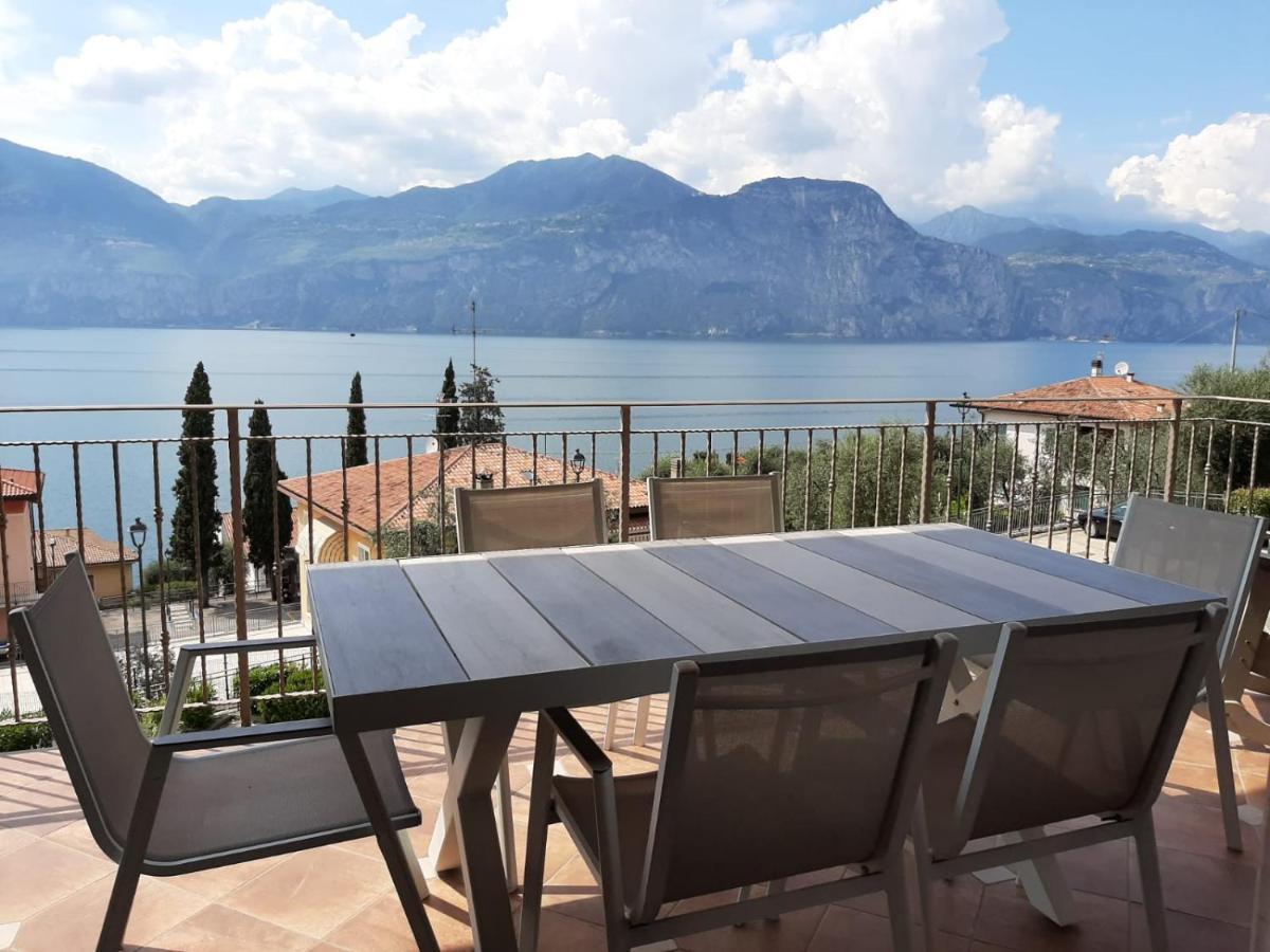 Bmp Apartment Deluxe 1 Jacuzzi Riscaldata Privata Vista Lago Di Garda Brenzone sul Garda Luaran gambar